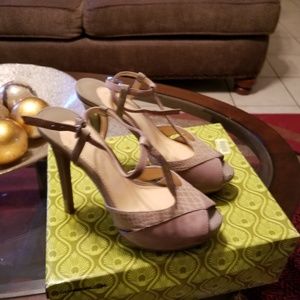 Gianni Bini Tan Size 6.5 Heels